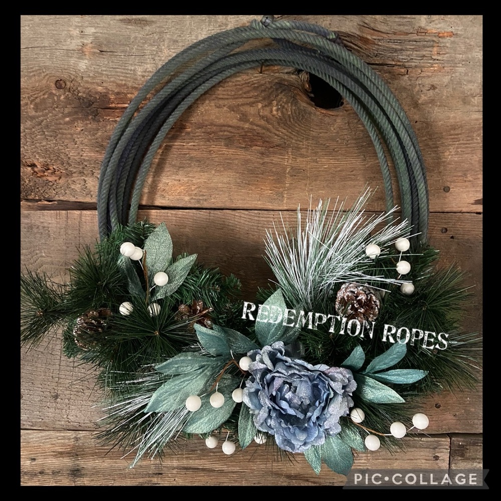 Rustic Christmas Rope Lariat Wreath